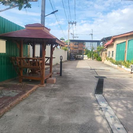Ekaluk Place Inn Pattaya Exterior foto